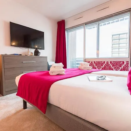 Madame - Olympic מלון קורשבל