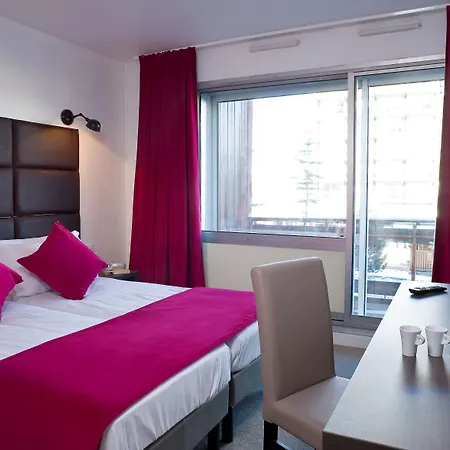 Madame - Olympic Hotell 2*