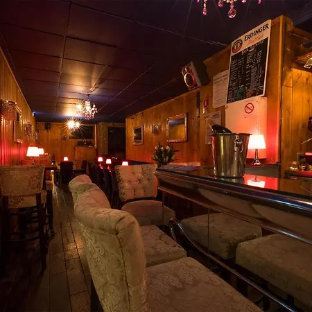 Madame - Olympic Szálloda Courchevel