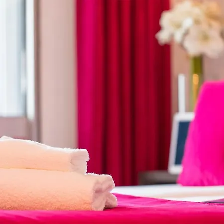 Madame - Olympic Hotell 2*