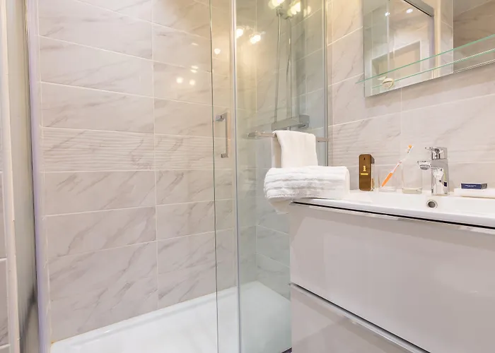 مدام فاكانسيز - أوليمبيك فندق