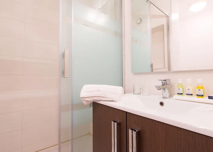 فندق مدام فاكانسيز - أوليمبيك كورشوفيل