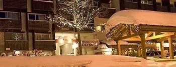 Madame - Olympic Hotel