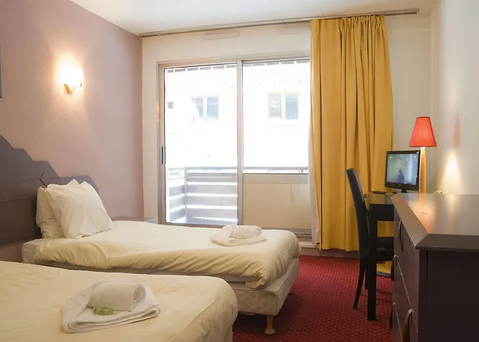 مدام فاكانسيز - أوليمبيك 2*