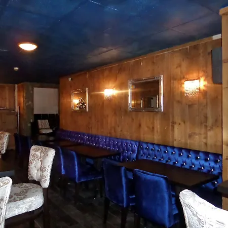 节日夫人 - 库尔舍瓦勒奥林匹克酒店 酒店