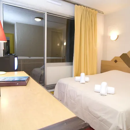 节日夫人 - 库尔舍瓦勒奥林匹克酒店 2* 谷雪维尔